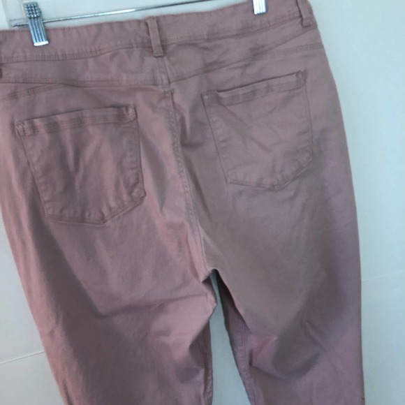 Bandolino Lisbeth Crop Pants Size 14 - Picture 4 of 8